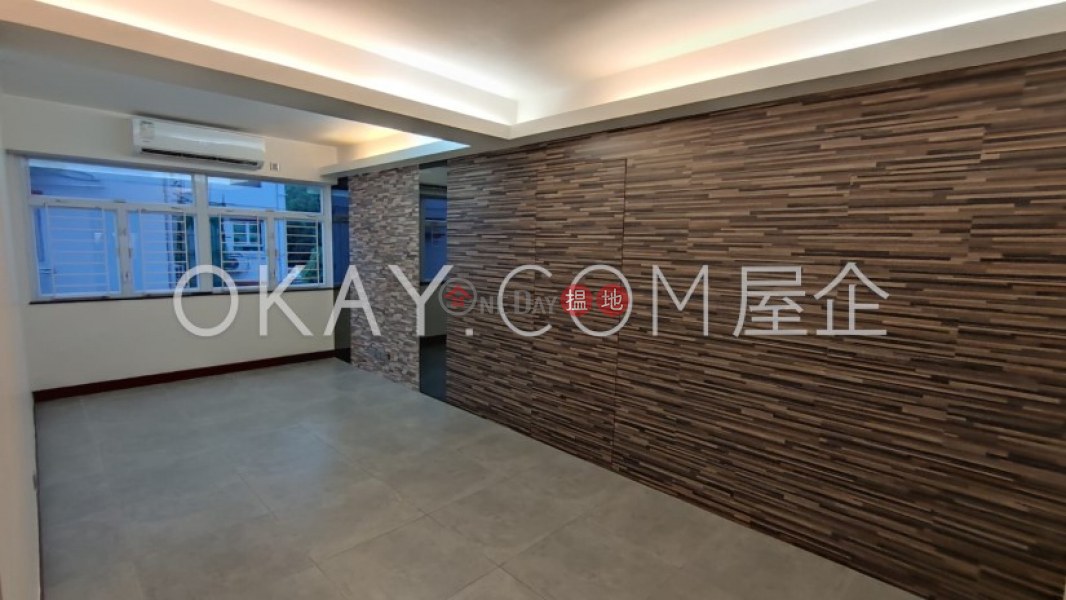 Stylish 3 bedroom with parking | For Sale | ALICE COURT (BLOCK A-B) 雅麗園 (A-B座) Sales Listings