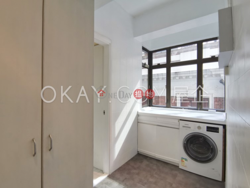 Popular 1 bedroom in Mid-levels West | For Sale | Peacock Mansion 孔翠樓 Sales Listings