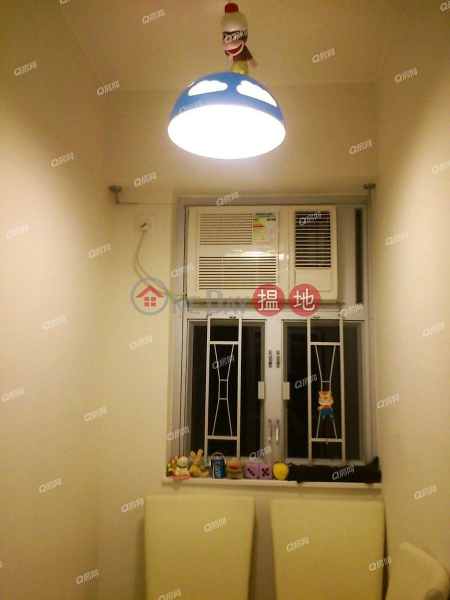 HK$ 20,000/ month Winsome House, Western District, Winsome House | 2 bedroom Low Floor Flat for Rent