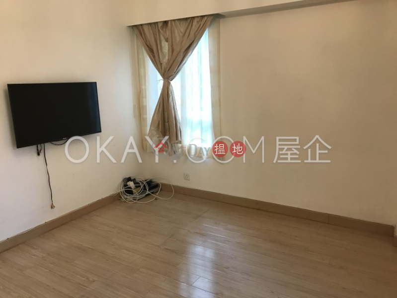 HK$ 45,000/ month | Woodland Gardens | Western District, Tasteful 2 bedroom with balcony & parking | Rental