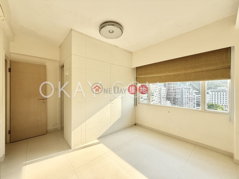 HK$ 3,200萬|雅詩大廈|灣仔區|3房2廁,實用率高,極高層,連車位雅詩大廈出售單位