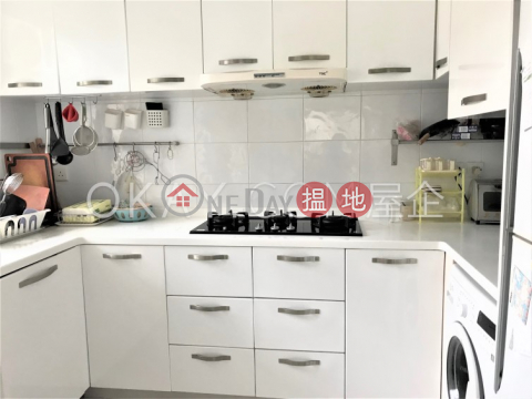 Efficient 3 bed on high floor with balcony & parking | For Sale | Realty Gardens 聯邦花園 _0