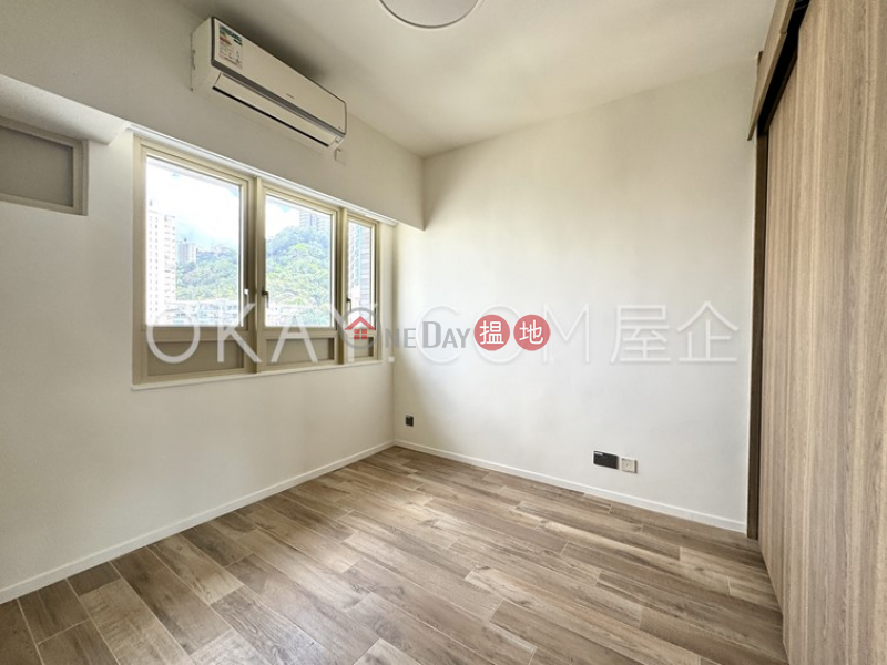 Gorgeous 3 bedroom on high floor with balcony & parking | Rental | St. Joan Court 勝宗大廈 Rental Listings