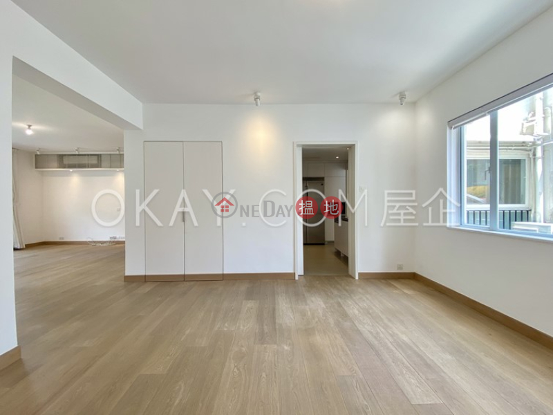 HK$ 118,000/ month, Rose Court | Wan Chai District Luxurious 3 bed on high floor with balcony & parking | Rental