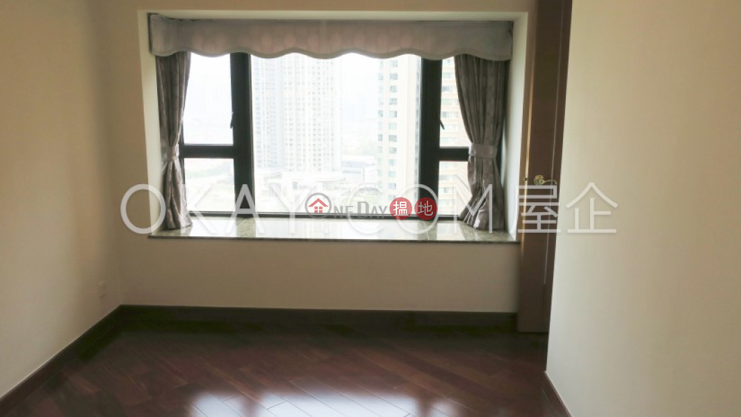 HK$ 55,000/ month, The Arch Sky Tower (Tower 1) Yau Tsim Mong, Nicely kept 3 bedroom with harbour views | Rental
