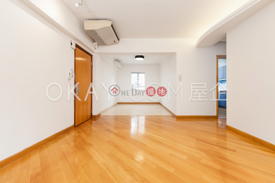 Charming 2 bedroom on high floor with rooftop & parking | Rental | 6B-6E Bowen Road 寶雲道6B-6E號 Rental Listings