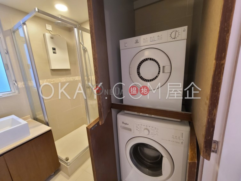 Popular 1 bedroom in Mid-levels West | For Sale | Sussex Court 海雅閣 Sales Listings