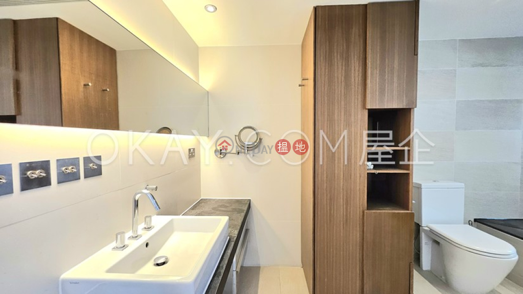 HK$ 75,000/ month Amber Garden, Wan Chai District, Gorgeous 3 bedroom with parking | Rental