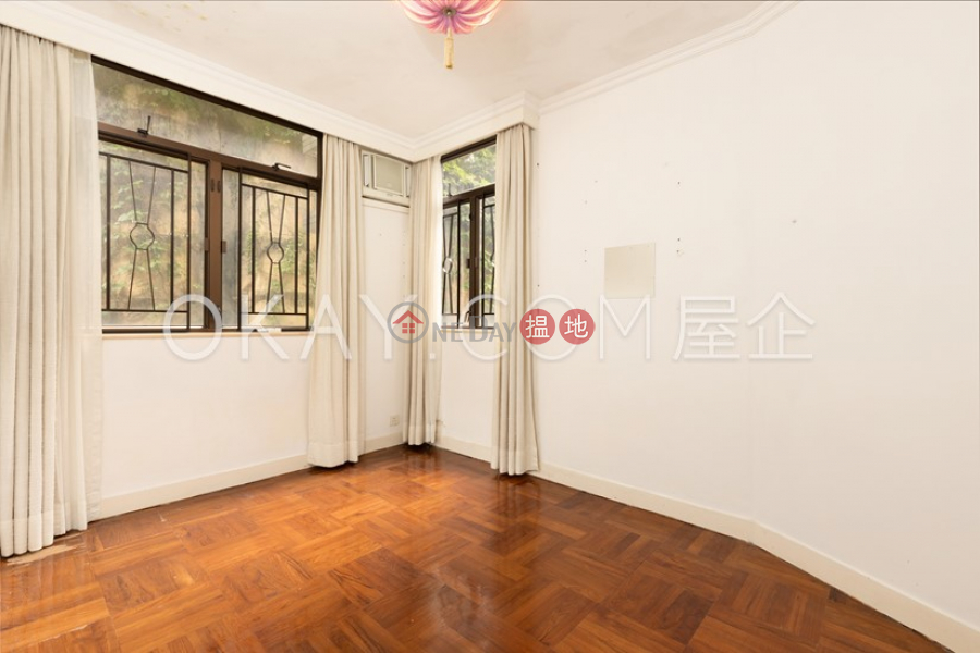 HK$ 52,000/ month, Greenery Garden | Western District | Elegant 3 bedroom with balcony & parking | Rental