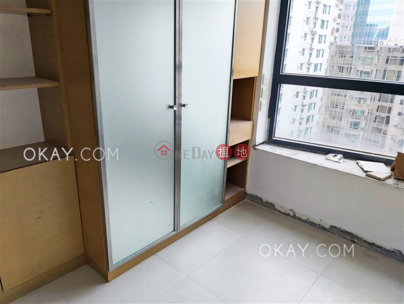 HK$ 42,000/ month Tower 3 Carmen\'s Garden Yau Tsim Mong Tasteful 3 bedroom in Tsim Sha Tsui | Rental