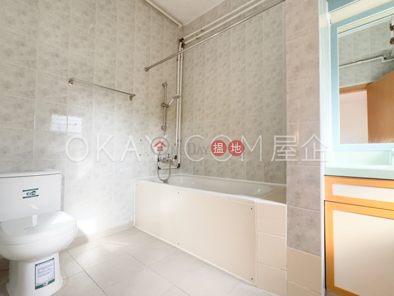HK$ 47,900/ month The Crescent Block B, Kowloon City, Lovely 3 bedroom with balcony & parking | Rental