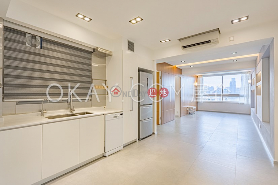 Elegant 3 bedroom on high floor with sea views | Rental | Bay View Mansion 灣景樓 Rental Listings