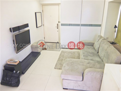 Charming 1 bedroom with sea views | For Sale | Chuang's On The Park 莊苑 _0