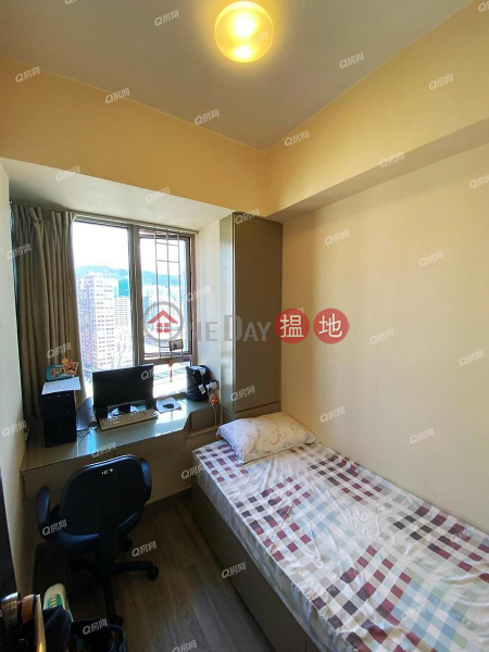 Block 2 Vision City | 3 bedroom Low Floor Flat for Sale 1 Yeung Uk Road | Tsuen Wan | Hong Kong | Sales | HK$ 13M
