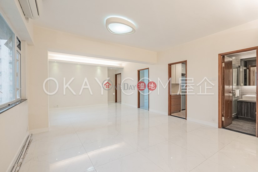 Tasteful 3 bedroom with parking | For Sale | Ho King View 豪景 Sales Listings