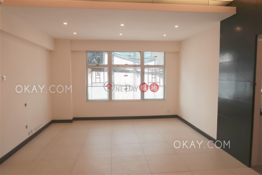 Charming 2 bedroom with harbour views | Rental | Block C1 – C3 Coral Court 珊瑚閣 C1-C3座 Rental Listings
