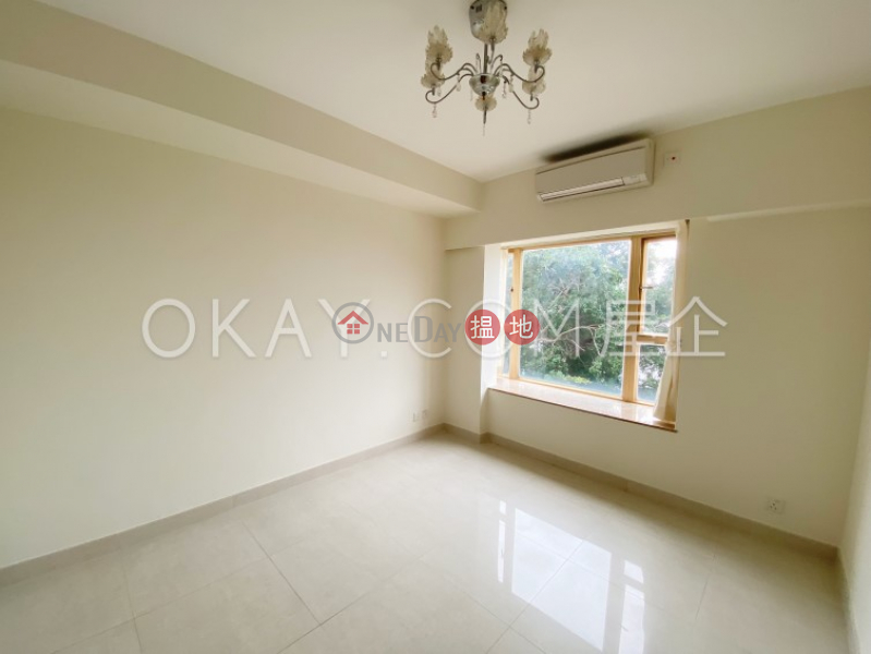 HK$ 41,000/ month | Villa Fiorelli, Southern District, Elegant 3 bedroom with sea views & balcony | Rental