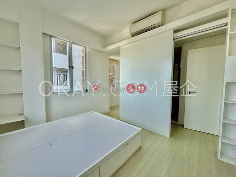 Cozy 1 bedroom with harbour views & parking | For Sale | Gold Ning Mansion 高寧大廈 Sales Listings