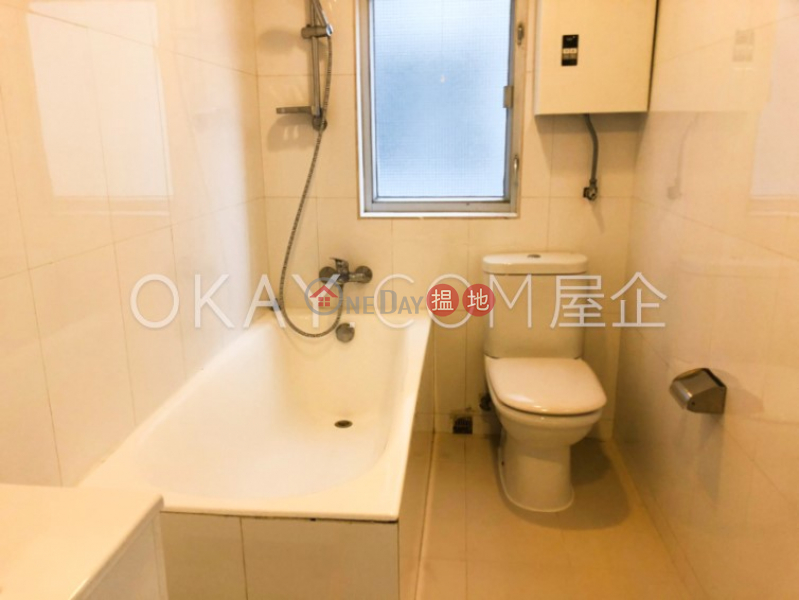 HK$ 58,000/ month Happy Mansion, Wan Chai District Unique 3 bed on high floor with racecourse views | Rental