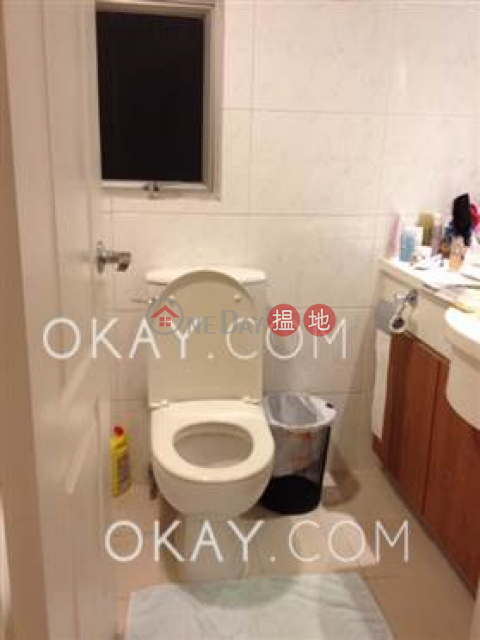 Generous 2 bedroom on high floor with rooftop | For Sale | The Bonham Mansion 采文軒 _0