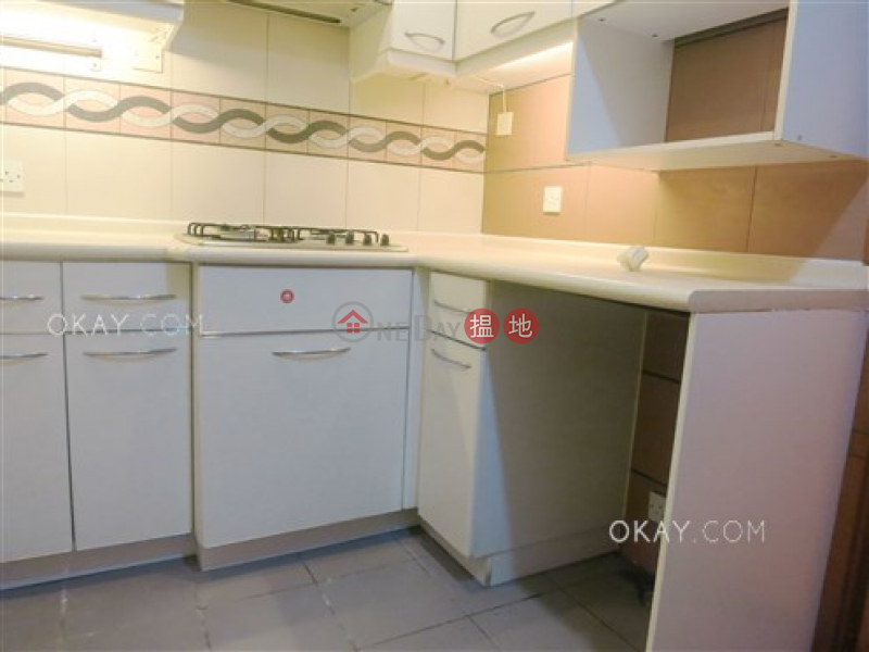 Popular 3 bedroom with balcony & parking | Rental | Grand Deco Tower 帝后臺 Rental Listings