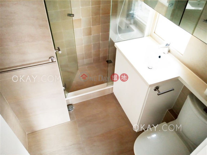 Efficient 3 bedroom on high floor with parking | For Sale | Block B Grandview Tower 慧景臺 B座 Sales Listings