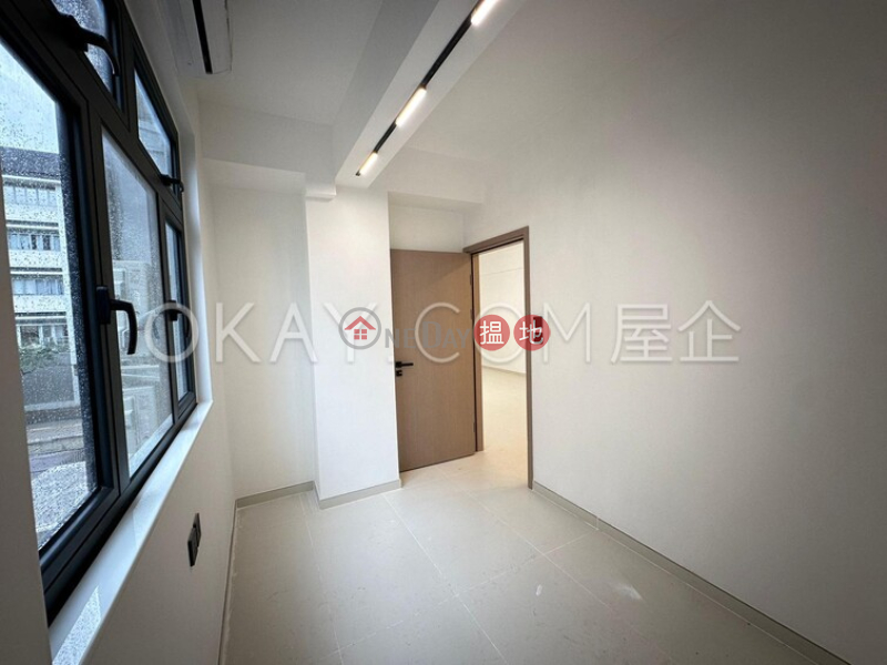 Rare 3 bedroom with parking | For Sale, La Salle Building 喇沙樓 Sales Listings | Kowloon Tong (OKAY-S361498)