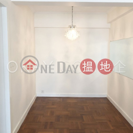 Unique 3 bedroom with balcony & parking | For Sale | Hawthorn Garden 荷塘苑 _0