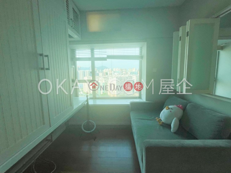 Nicely kept 3 bedroom in Kowloon Station | Rental | Sorrento Phase 1 Block 5 擎天半島1期5座 Rental Listings