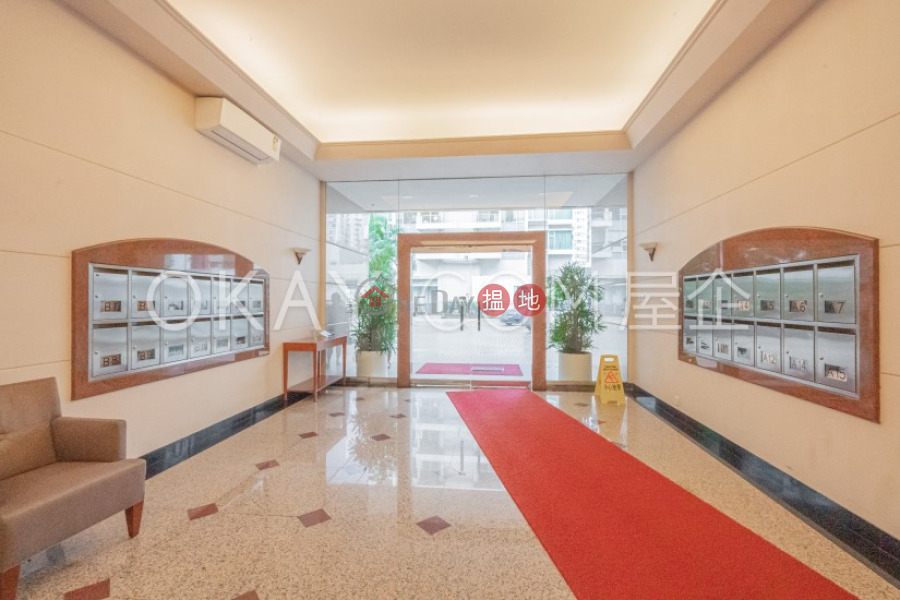 HK$ 45M | Olympian Mansion, Western District | Luxurious 3 bedroom with balcony & parking | For Sale