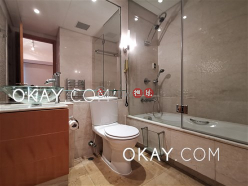 HK$ 36,000/ month, Phase 4 Bel-Air On The Peak Residence Bel-Air | Southern District | Tasteful 2 bedroom with balcony & parking | Rental