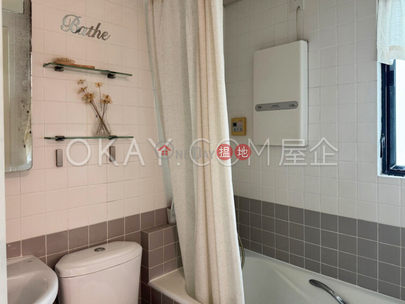 Generous 2 bedroom in Mid-levels West | Rental | Bellevue Place 御林豪庭 Rental Listings