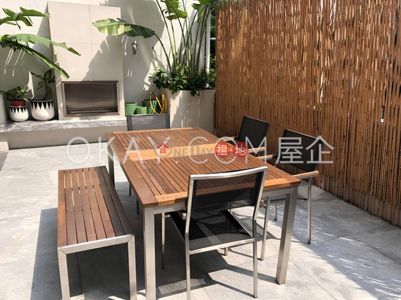 Elegant 1 bedroom with terrace | Rental, Tai Ping Mansion 太平大廈 Rental Listings | Central District (OKAY-R102894)