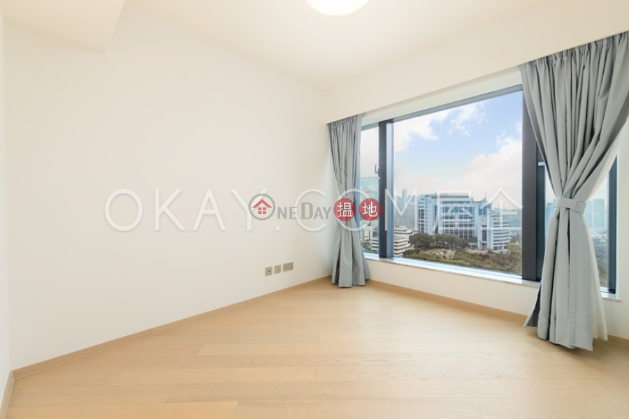 Beautiful 3 bed on high floor with sea views & balcony | Rental | Victoria Garden Block 1 域多利花園1座 Rental Listings