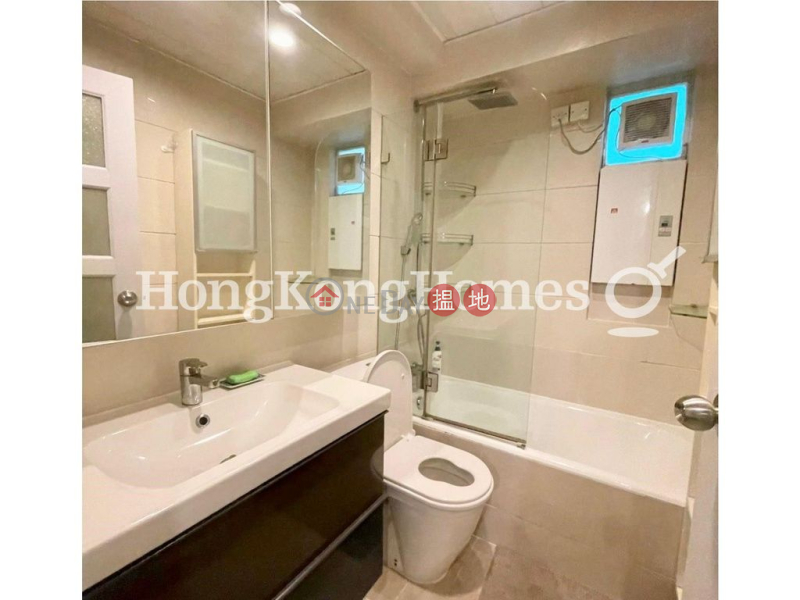 3 Bedroom Family Unit for Rent at Shun Loong Mansion (Building),82-90 Bonham Strand East | Western District | Hong Kong | Rental, HK$ 29,500/ month