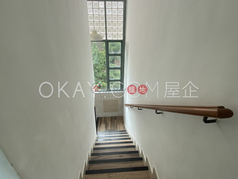 Nicely kept 3 bedroom on high floor with balcony | For Sale | Discovery Bay, Phase 8 La Costa, Block 10 愉景灣 8期海堤居 10座 Sales Listings