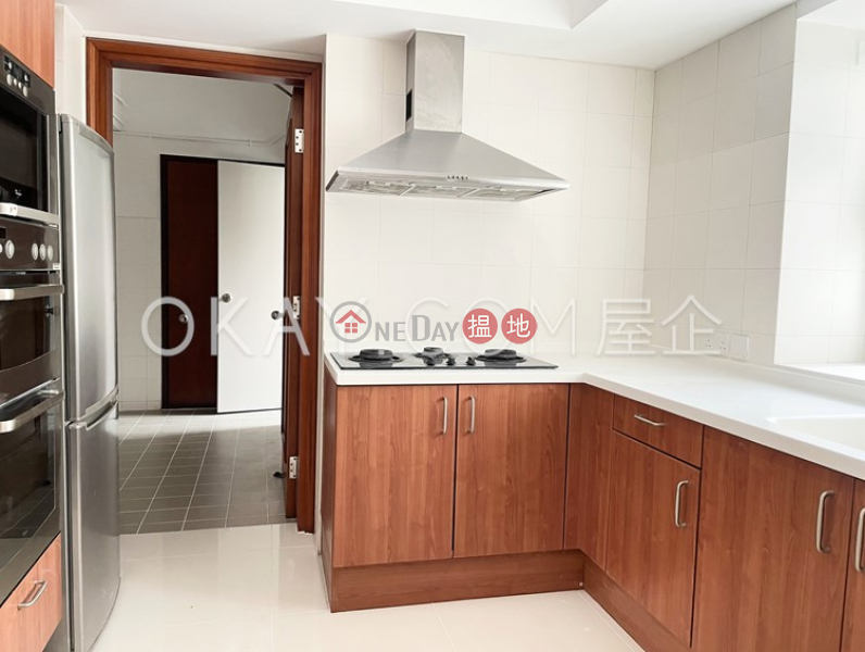 HK$ 79,000/ month | Block 2 (Taggart) The Repulse Bay, Southern District Stylish 3 bedroom with balcony & parking | Rental