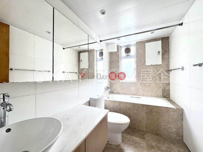 HK$ 75,000/ month, Vista Mount Davis, Western District | Efficient 4 bed on high floor with sea views & balcony | Rental