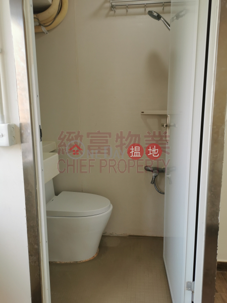 內廁，有窗 1 Pat Tat Street | Wong Tai Sin District Hong Kong Rental HK$ 8,300/ month