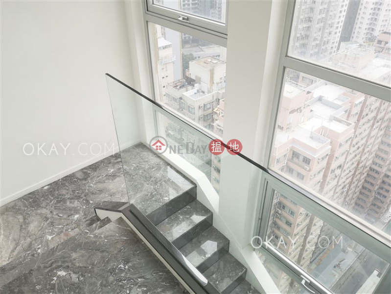 HK$ 45,000/ month | Lun Fung Court Western District, Gorgeous 2 bedroom on high floor with harbour views | Rental