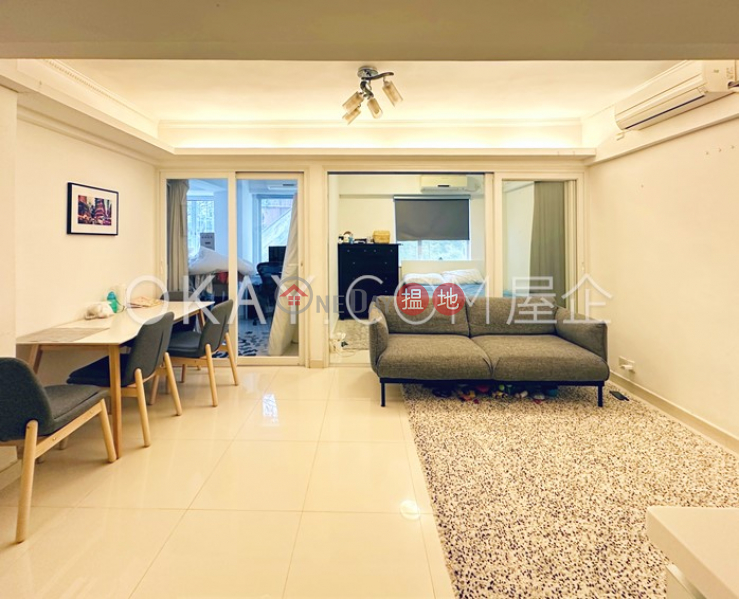 Tasteful 2 bedroom in Sheung Wan | For Sale | Po Hing Mansion 寶慶大廈 Sales Listings