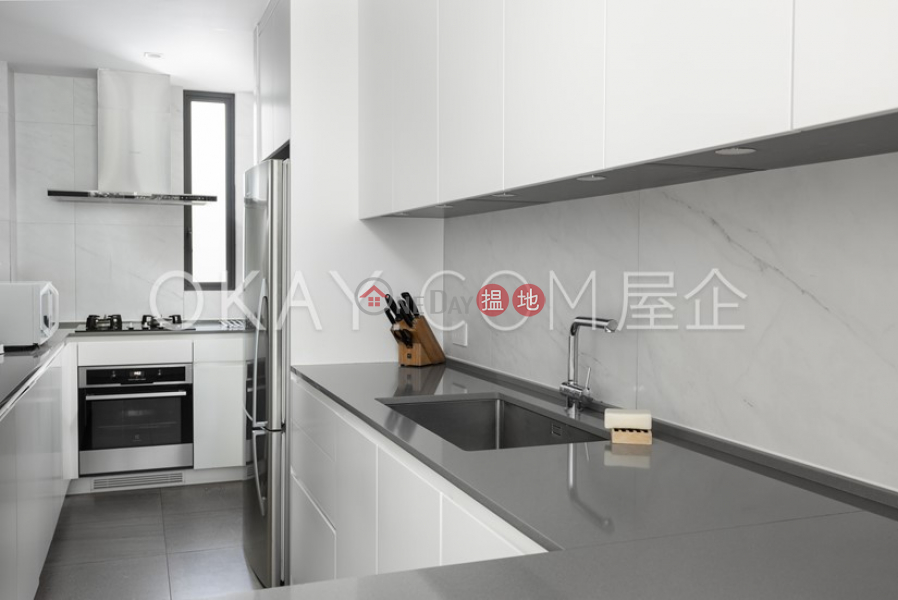 HK$ 24.8M, Mayflower Mansion Wan Chai District, Tasteful 3 bedroom on high floor with rooftop & parking | For Sale