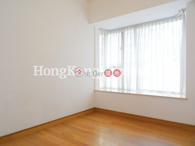 3 Bedroom Family Unit for Rent at Centrestage | Centrestage 聚賢居 Rental Listings