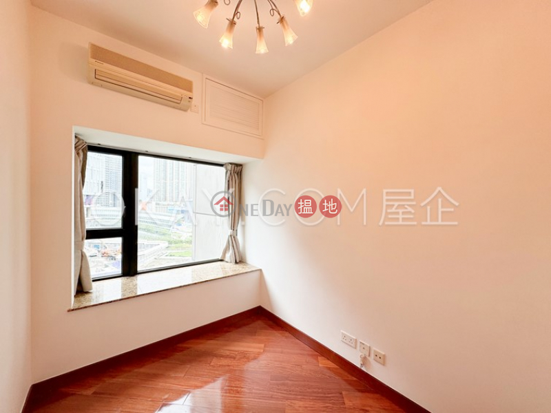 Property Search Hong Kong | OneDay | Residential | Rental Listings | Nicely kept 3 bedroom in Kowloon Station | Rental