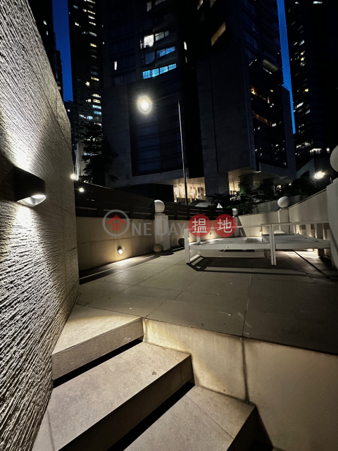 時尚一房單位，有靚天台，近自動扶手電梯，寧靜方便 | 衛城閣 Windsor Court _0