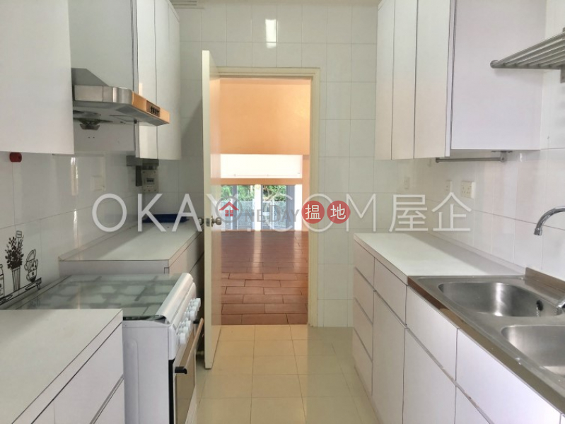 Luxurious house with terrace & parking | Rental | Las Pinadas 松濤苑 Rental Listings