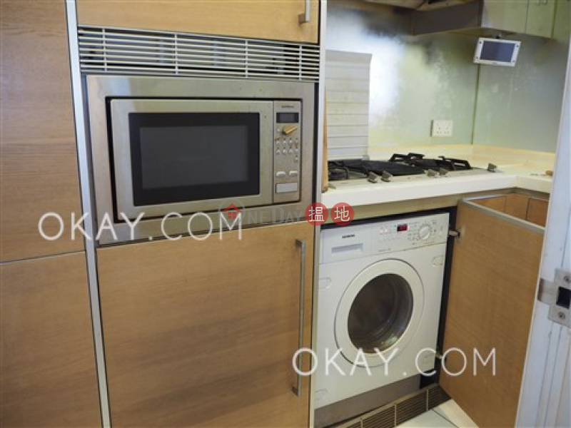 HK$ 26,800/ month | Centrestage, Central District | Cozy 2 bedroom with harbour views & balcony | Rental