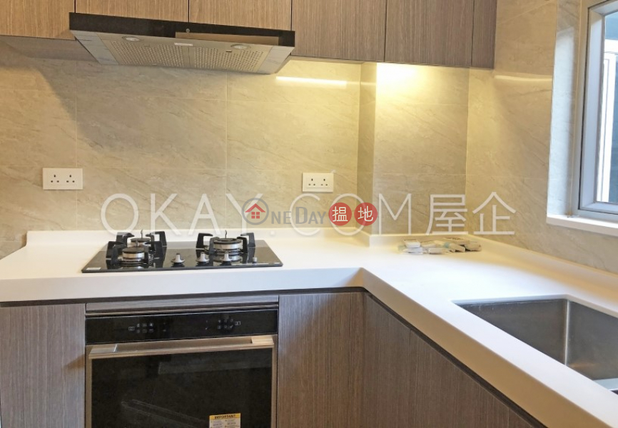 HK$ 50,000/ month | Perth Apartments, Kowloon City, Elegant 3 bedroom on high floor with balcony & parking | Rental