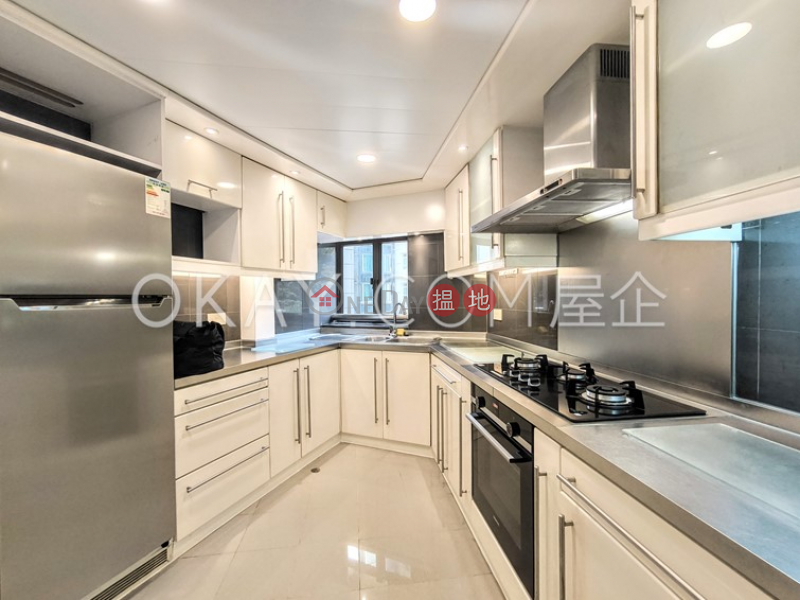 Unique 3 bedroom with balcony & parking | Rental | Ronsdale Garden 龍華花園 Rental Listings
