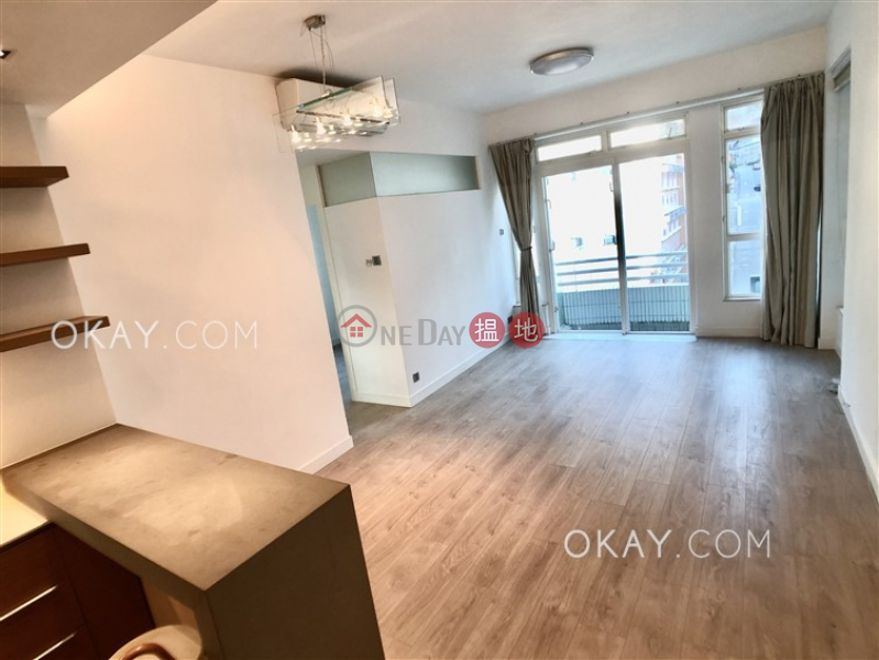 Luxurious 2 bedroom with balcony | For Sale | Riverain Valley 御駿居 Sales Listings